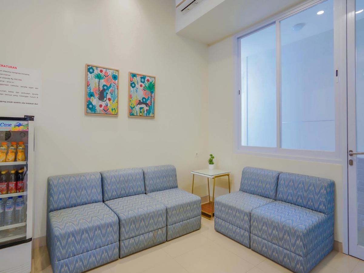 Super Oyo Capital O 90336 Olive Guest House Surabaya Exteriör bild